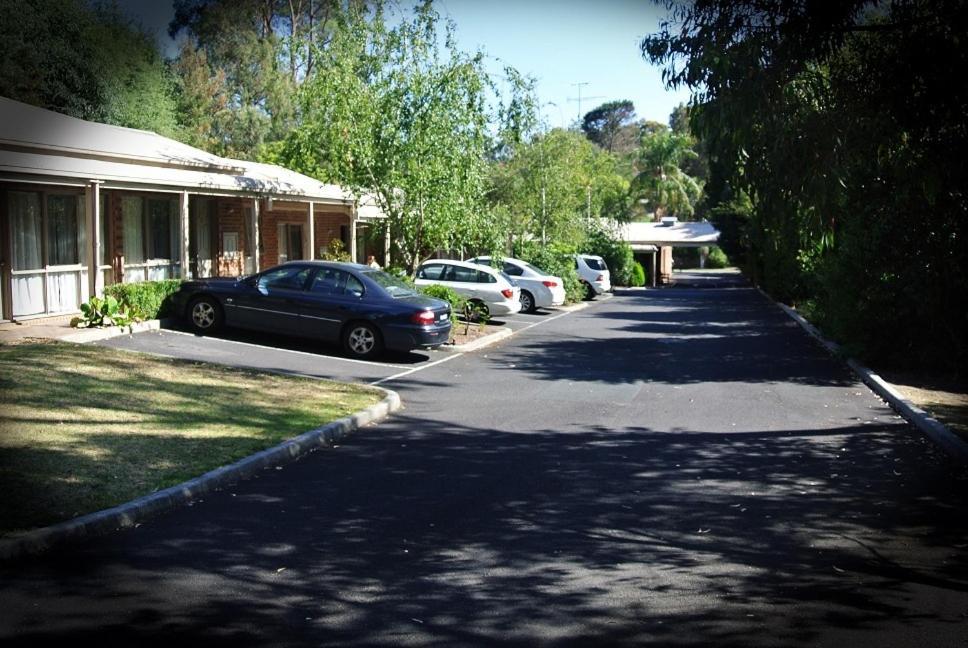Eltham Motor Inn Melbourne City Exterior foto